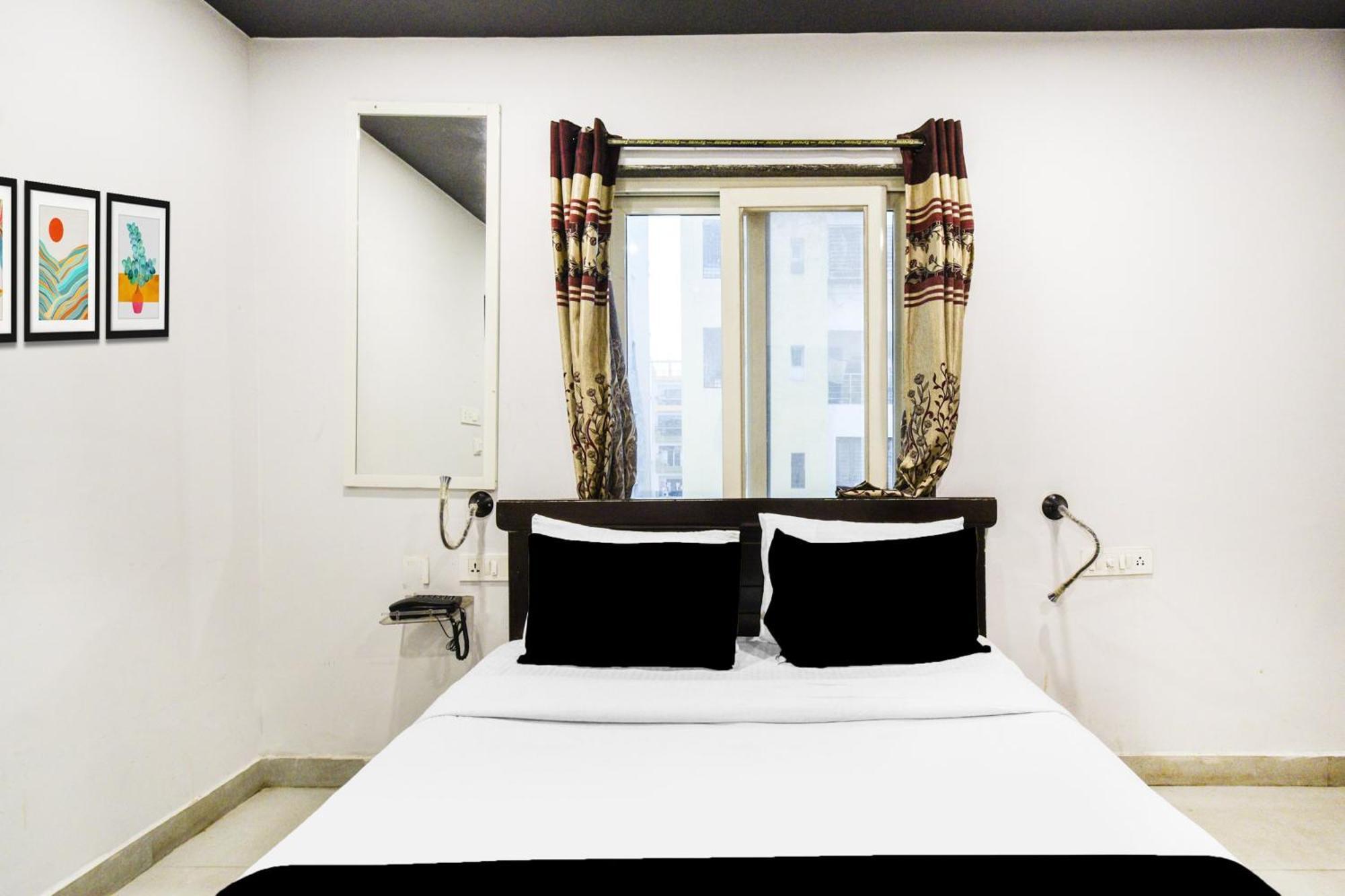 Hotel Super Townhouse Alwal Road Trimulgherry Exterior foto